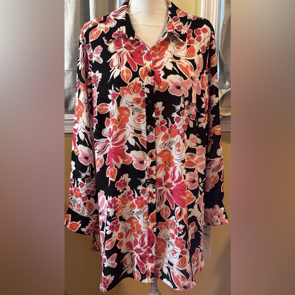 Foxcroft Black and Pink Floral Women's Top